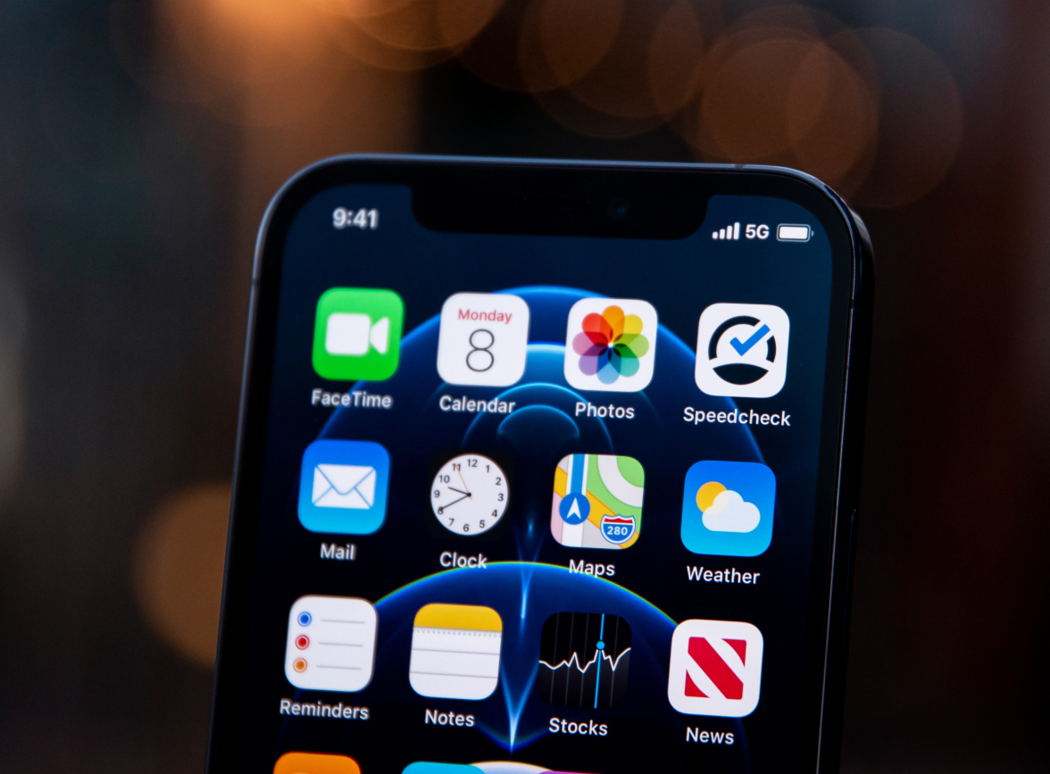 南城街道苹果手机维修分享为什么 iPhone 12 在冬季会自动关机 